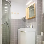 Elegant & Complet Utiliat Self Check-in Apartment Bukarest